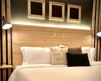 Stylish king bed / Free parking - Milton - Slaapkamer