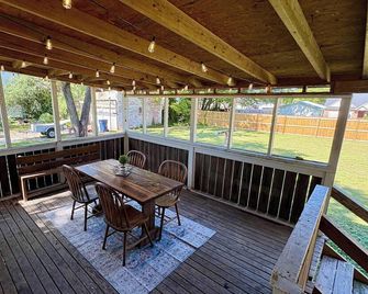Beit Hesed - House of Grace - Siloam Springs - Balkon