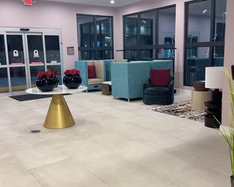 Best Western Plus Pearland/Houston Medical Center Hotel - Brookside Village - Lobby