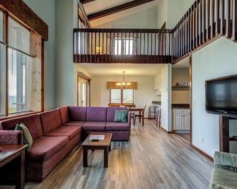 The Highlands at Sugar - Banner Elk - Living room