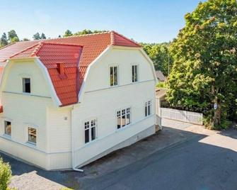 Lillberget Rymligt och modernt boende med utsikt över Tabergsberget - Jönköping - Building