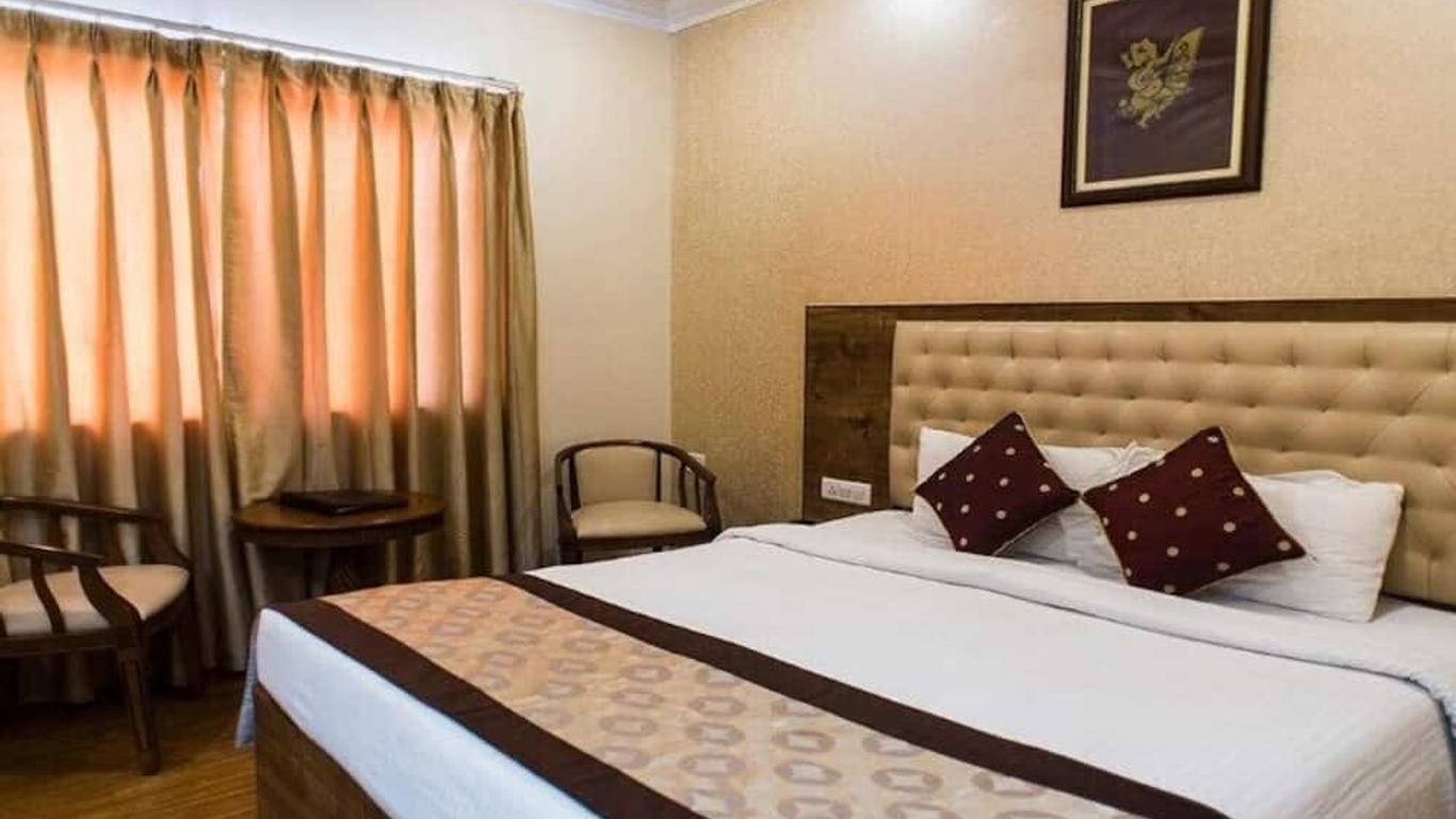 Wingston A Treehouse Hotel - Mathura