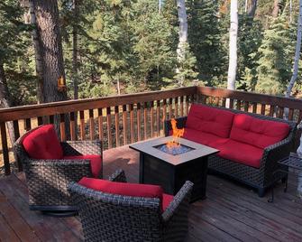 Cozy and rustic cottage in Duck Creek Village - Duck Creek Village - Balcón