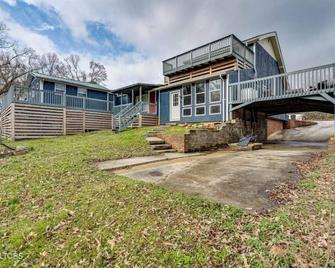 Anglers Paradise. Couples Retreat. - Dayton - Gebouw