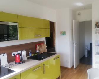 Architect cottage in the garrigue - Lussan - Kitchen