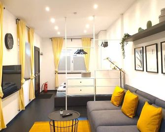 Cosy Studio with Private Parking - Hamburg - Wohnzimmer