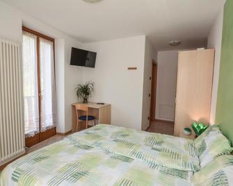 Bed and Breakfast Galet - Pieve di Ledro - Camera da letto