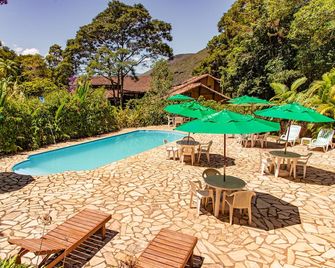 Pousada das Araras - Petrópolis - Bể bơi