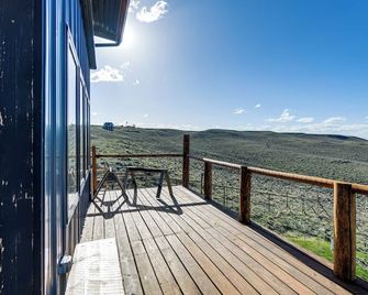 5 Mi to Lake: Secluded Pinedale Retreat w/ Sauna! - Pinedale - Balkon