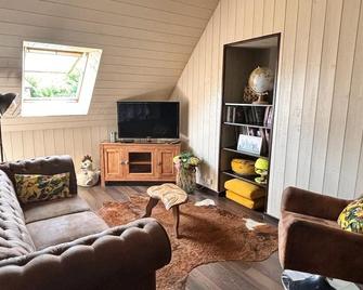 Gite Cottage Le Giré - Coudeville-sur-Mer - Salon