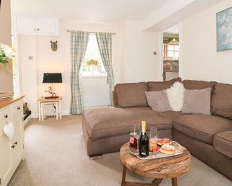 Loft Cottage - Bedale - Living room
