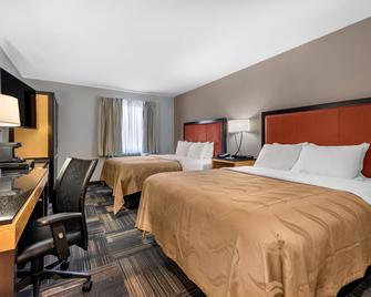 Quality Inn and Suites Evansville Downtown - Evansville - Ložnice