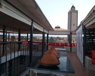 Hotel Lahlou Riad Cafeteria - Oujda - Balcony