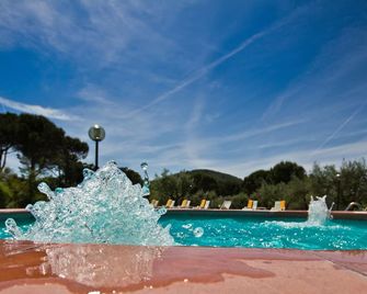 Hotel Panoramic Montepulciano - Montepulciano - Havuz