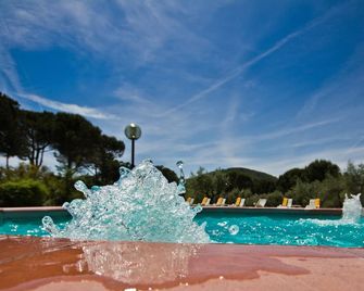 Hotel Panoramic Montepulciano - Montepulciano - Pool