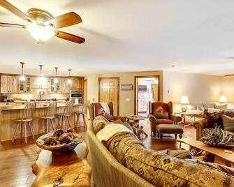 Modern Deadwood Apt with Mountain Views and Grill! - Deadwood - Living room