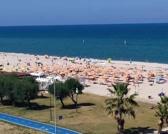 Appartamento Prima Fila Mare - Fermo - Spiaggia