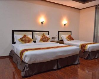 Hotel Yadanar Oo - Mandalay - Schlafzimmer