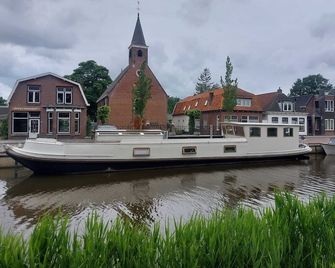 Het Waterhotel - Heerenveen - Vista del exterior