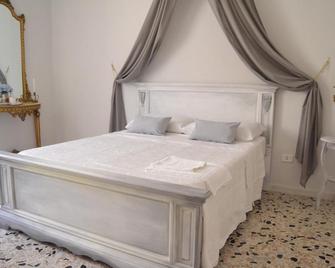 Le Rève Apartment - Castellammare di Stabia - Bedroom