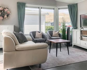 Lovely Stacaravan In Julianadorp - Julianadorp - Living room