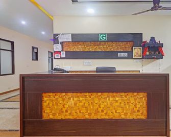 Hotel Albie Stay, Near Railway Station Chandigarh - Chandigarh - Front desk