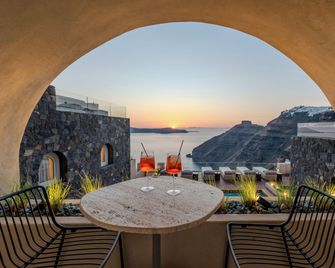 Agnadema Apartments - Firostefani