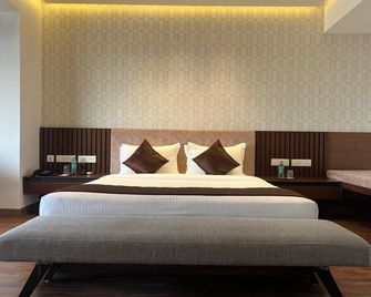 Clover Greens Golf Course and Resort - Attibele - Habitación