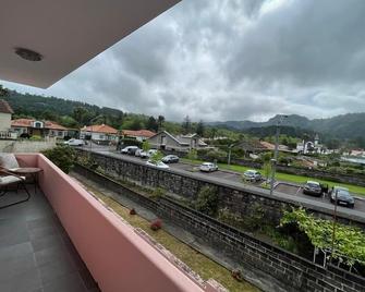 Natural Living Vacations - Furnas - Balcony