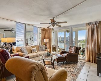 Dolphin Point 202c 2 Bedroom Home - Destin - Living room