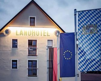 Landhotel Aschenbrenner - Freudenberg - Gebäude