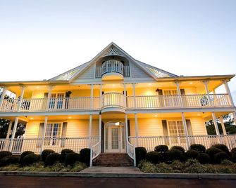 Plantation Oaks - Millington - Edificio