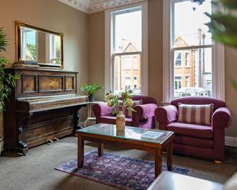Egans House - Dublin - Living room