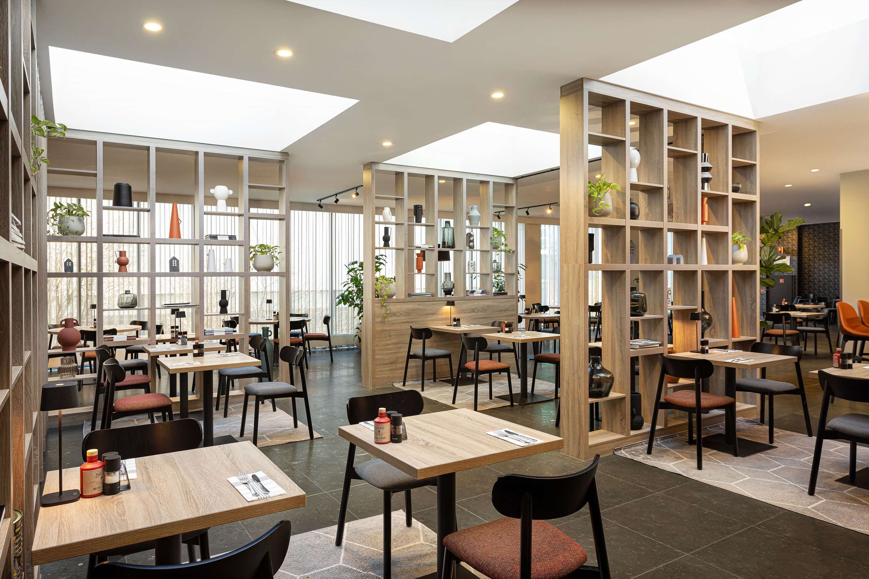 Ramada by Wyndham Amsterdam Airport Schiphol thumbnail 3
