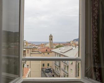 Esperia - Spotorno - Balkon