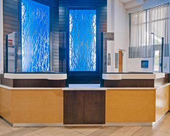 Fairfield Inn by Marriott New York Queens/Astoria - קווינס - דלפק קבלה
