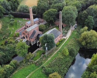 The Pump House Art Studio - Gainsborough - Outdoor view