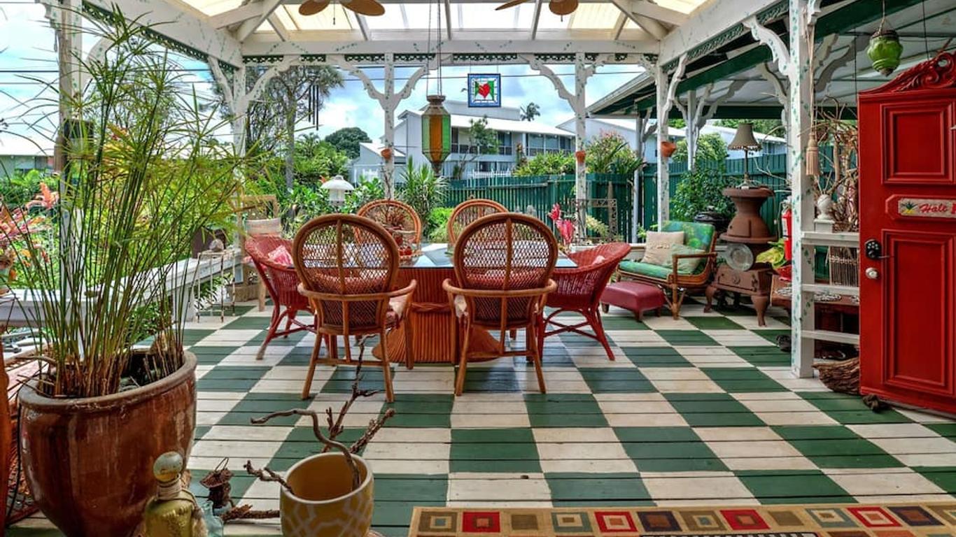 Hale Kawehi Bnb Guesthouse