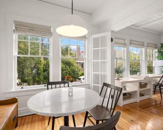 The Adaline #7 | Luxury Hyde Park Apt - Tampa - Dining room