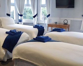 Royal Hotel Sheerness - Sheerness - Ložnice