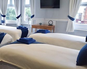 Royal Hotel Sheerness - Sheerness - Ložnice