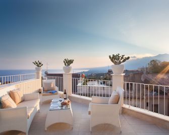 La Malandrina - Apartments & Suites - Taormina - Balkon