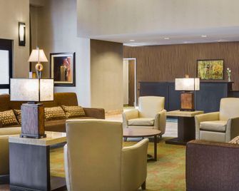Homewood Suites by Hilton Coralville - Iowa River Landing - Coralville - Lounge