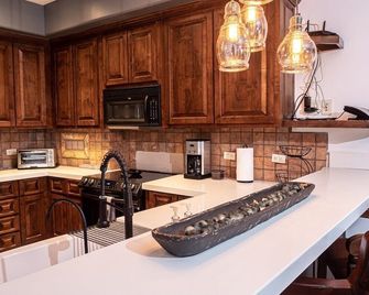 Sea Caytion Newly Remodeled Condo at Bella Sirena - Puerto Peñasco - Cocina