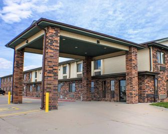 Victorian Inn & Suites - York - Building