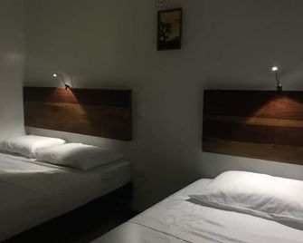 El Caite Hostel - Granada - Bedroom