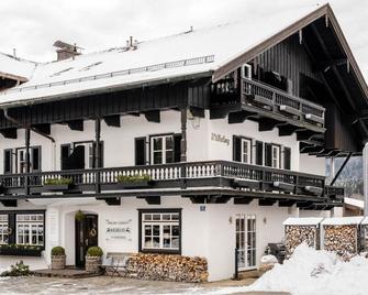 Boutique Hotel Relais Chalet Wilhelmy - Bad Wiessee - Building