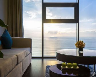 Maximilan Danang Beach Hotel - Da Nang - Stue