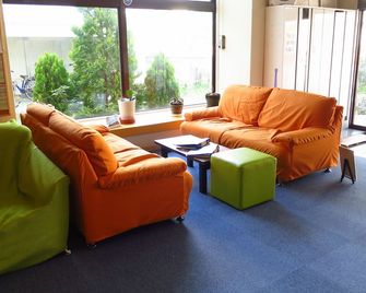 K's House Mt.Fuji - Backpackers Hostel - Fujikawaguchiko - Living room