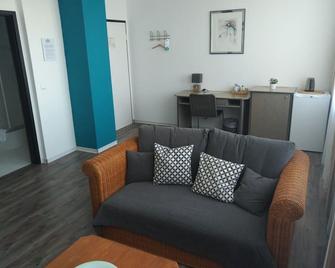 All In One - Generous And Always Clean - Filderstadt - Wohnzimmer